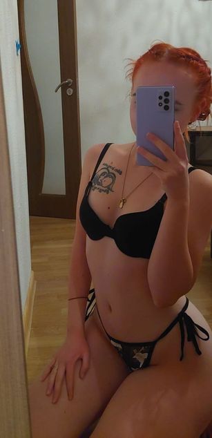 Model - RoxieJoy blowjob