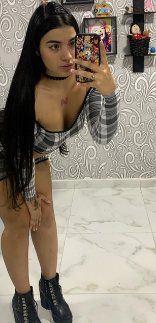 Model - zendaya sexy