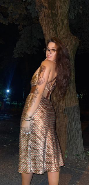 Model - NadiraNoor bigboobs