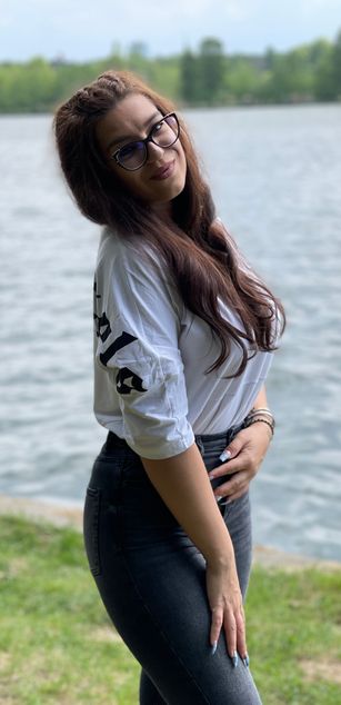 Model - NadiraNoor bigboobs