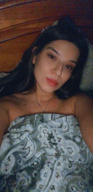 Model - NadiraNoor bigboobs