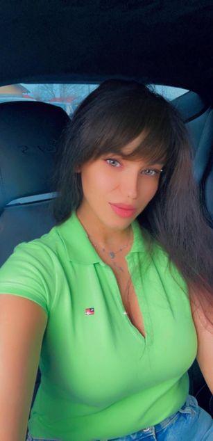 Model - NadiraNoor bigboobs