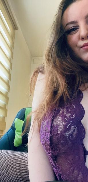 Model - CamilaAubrey lips