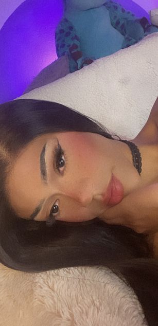 Model - Violet Myers fetish