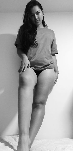 Model - Iris Moira blowjob