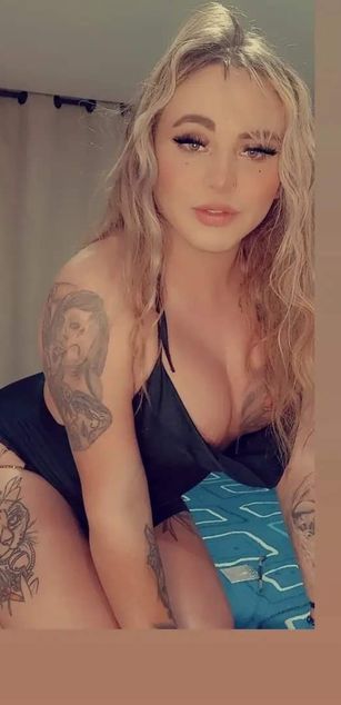 Model - Blondy Hot ass