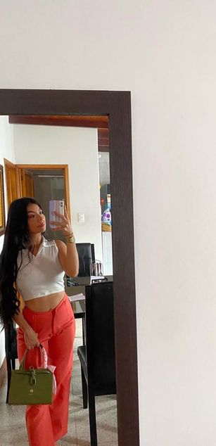 Model - Abby Gray deepthroat