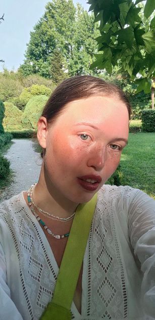 Model - prettyandshy deepthroat