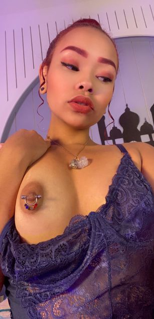 Model - Anny Williams ass