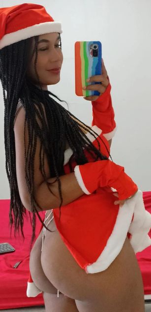 Model - AlisonJames deepthroat