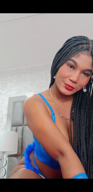 Model - AlisonJames deepthroat