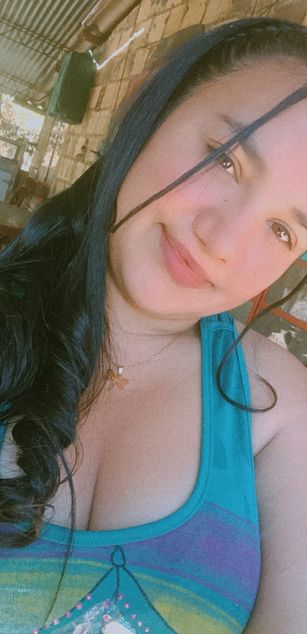 Model - sarita embarazada