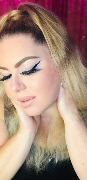 Model - Platinum Puzzy FemDom Goddess ass