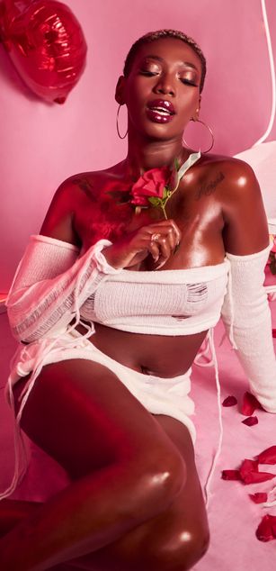 Model - LucyCheist deepthroat