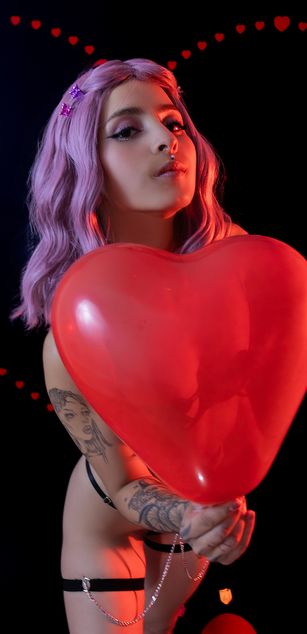 Model - Kind Scarlett sexy