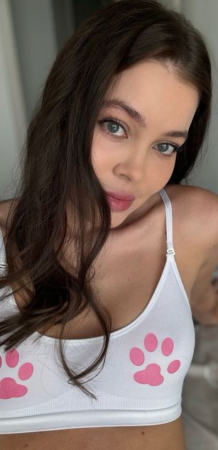 Model - Nicole blowjob