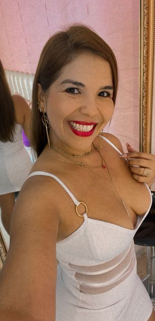 Model - Kasandra Hale deepthroat