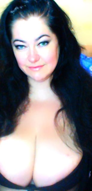 Model - AnabelLuckylove blowjob