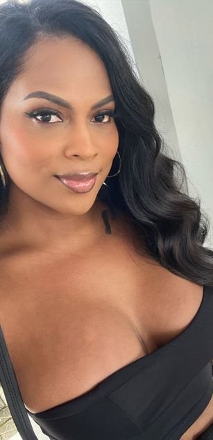 Model - Victoria phillips bigcock