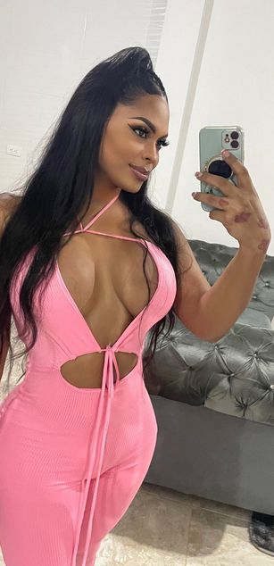 Model - Victoria phillips bigcock