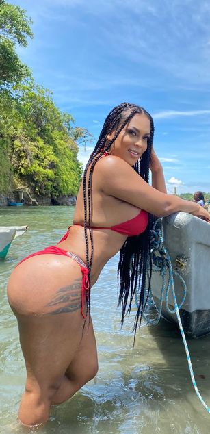 Model - Victoria phillips bigcock