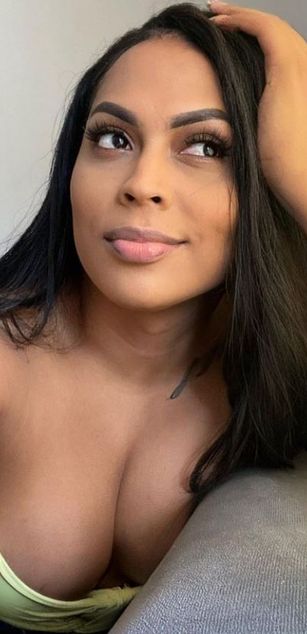 Model - Victoria phillips bigcock