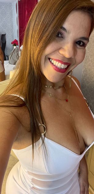 Model - Kasandra Hale deepthroat