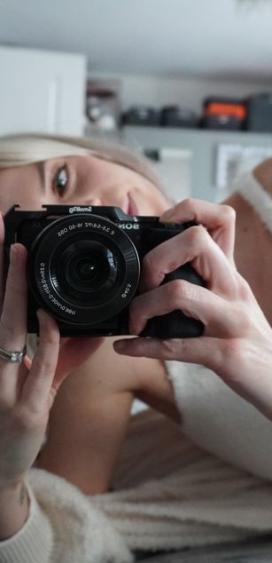 Model - Amber Rivers milf