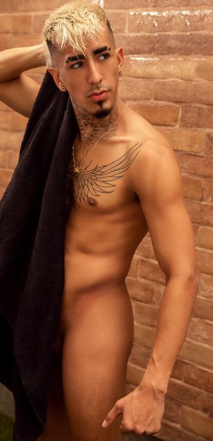 Model - Donovan feet