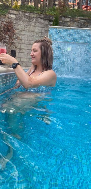 Model - MayaTrainor deepthroat