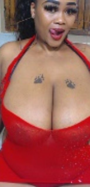 Model - BustyAngelxx30 BBW