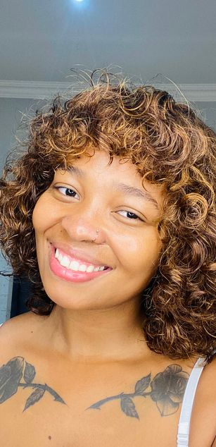 Model - Bustyzii blowjob