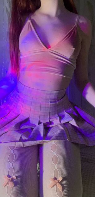 Model - Pretty Betty deepthroat