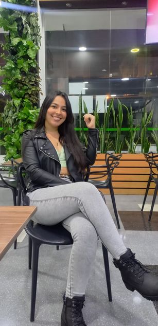 Model - Iris Moira blowjob