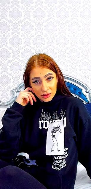 Model - ArielFlame sexy