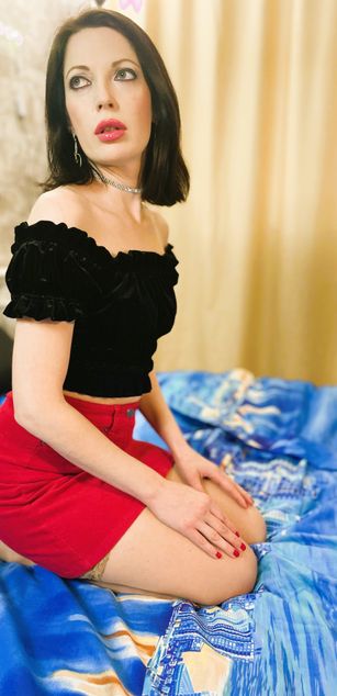 Model - Oleandra deepthroat