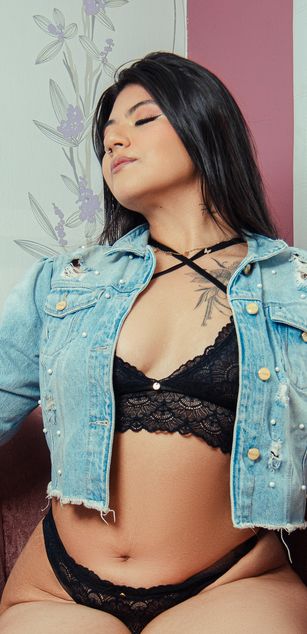 Model - IvonneQueen deepthroat