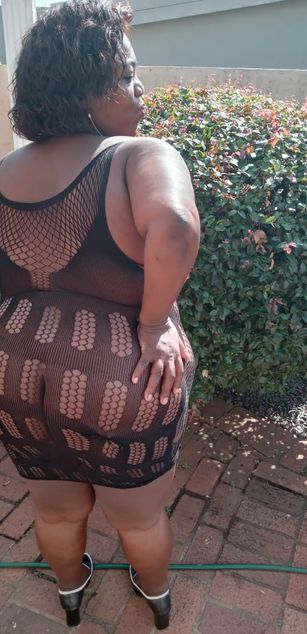 Model - SexyBustyWendy bigboobs