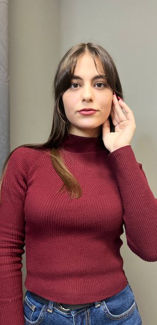 Model - Selina talking