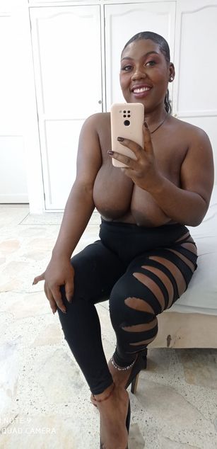 Model - Aurora Bolt blowjob