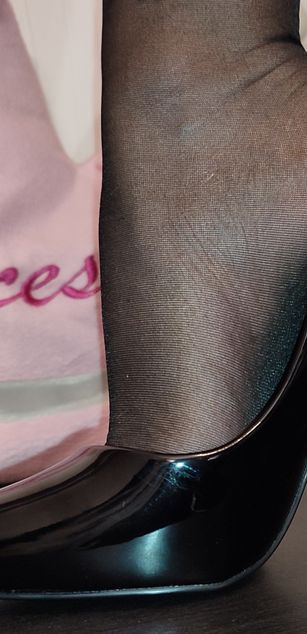 Model - Goddess Barbie Femdom Hottie bigtits