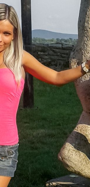 Model - Goddess Barbie Femdom Hottie bigtits