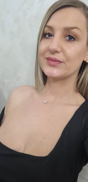 Model - MayaTrainor deepthroat