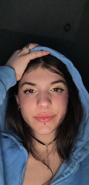 Model - LucyPurple sexy