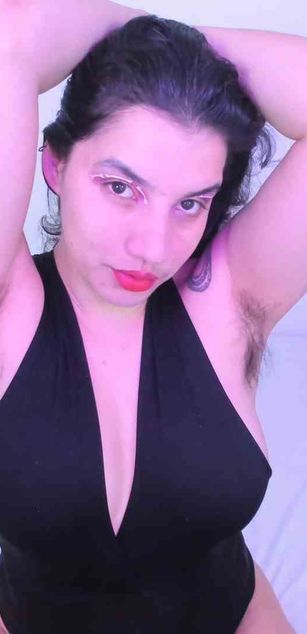 Model - Carmen Carmesi dirtytalk