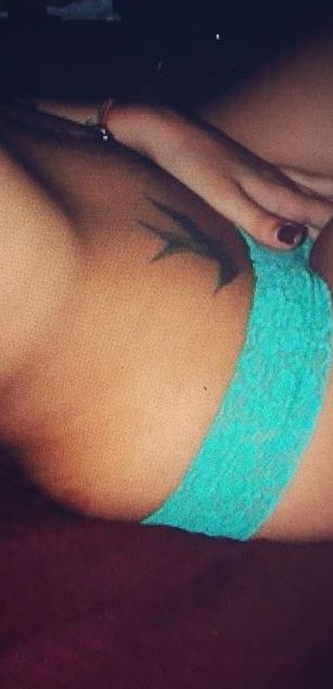 Model - Regan Reese blowjob