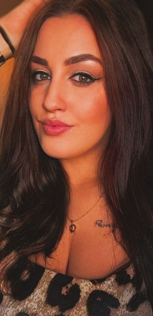 Model - Coco Chanel ass