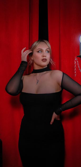 Model - LisaRoss blowjob