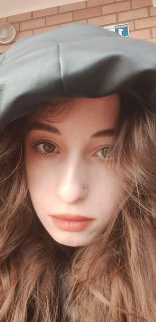 Model - Charlotte Ruve cute