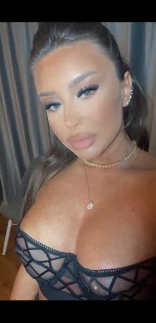 Model - WantedSugar ass